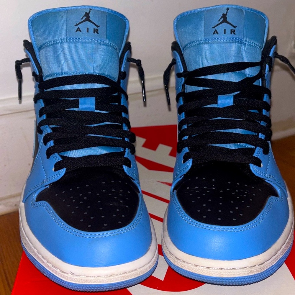 Jordan 1 Mid 'University Blue Black Size 10 Men’s YBO - Picture 8 of 11